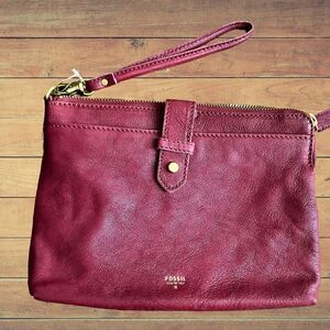Fossil Large Leather Crimson Wristlet / NWT
